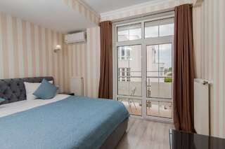 Отель Отель Классик Кишинёв Улучшенный двухместный номер с 1 кроватью или 2 отдельными кроватями-17