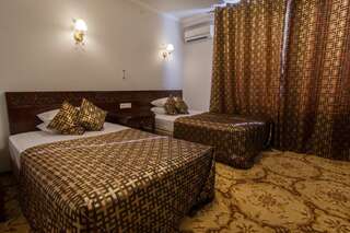 Отель Отель Классик Кишинёв Улучшенный двухместный номер с 2 отдельными кроватями-2